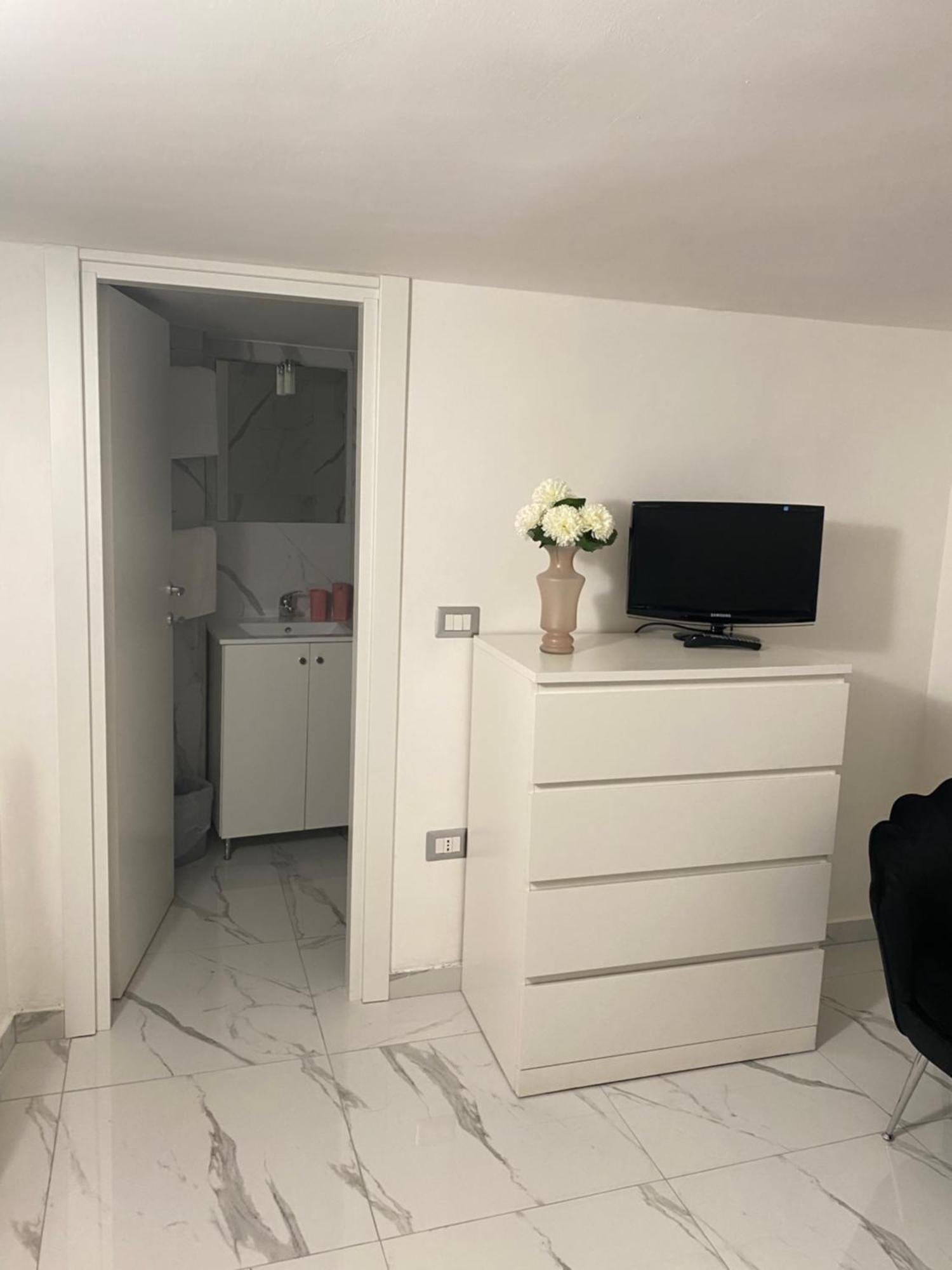 La Casetta Di Giovy Napels Buitenkant foto